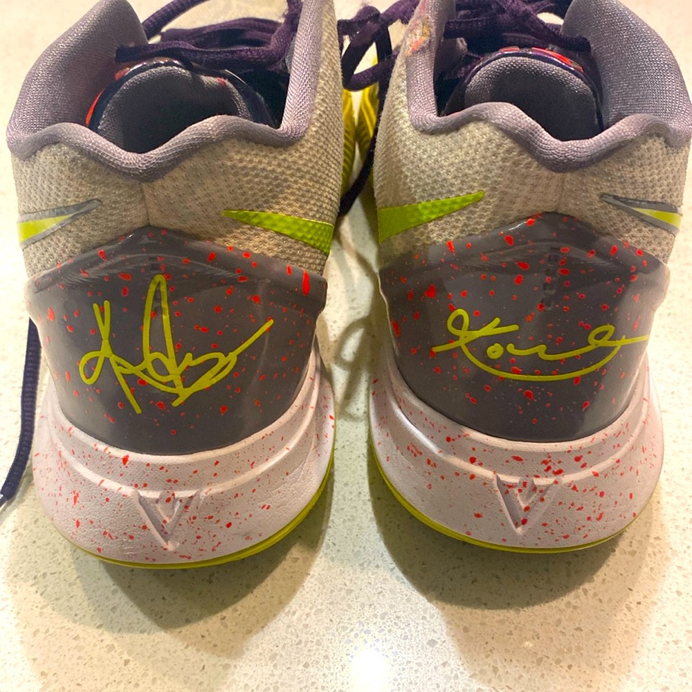 Nike Men's Kyrie 5 Mamba Mentality